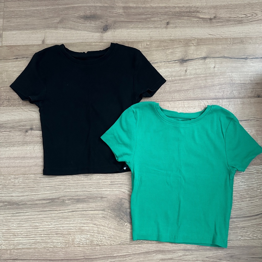 Black & Green xs crop tops